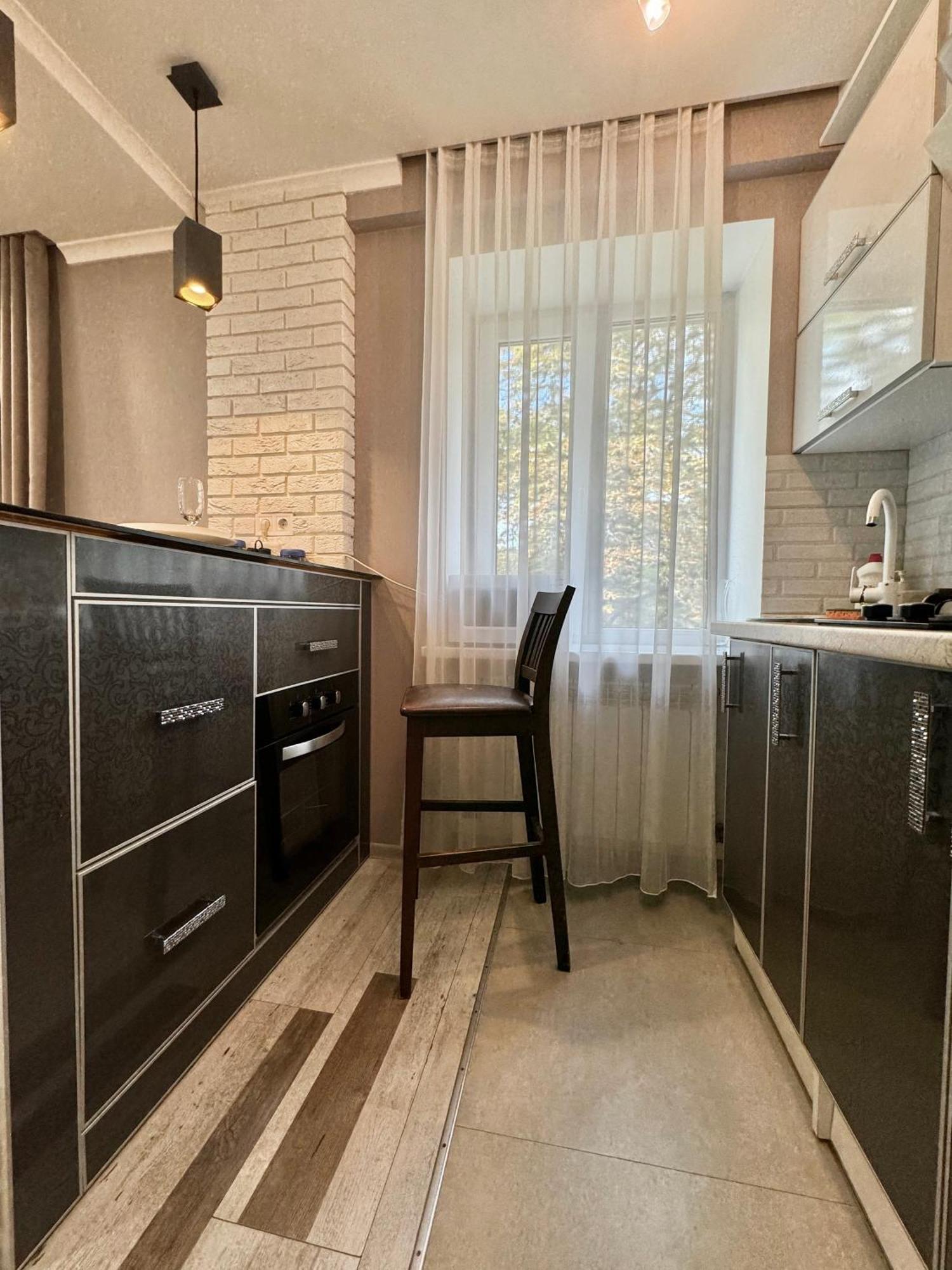 Apartpoltava Розкішна Студія З Кутовою Ванною, 1-Й Будинок Біля Корпусного Парку, Панорамний Балкон エクステリア 写真